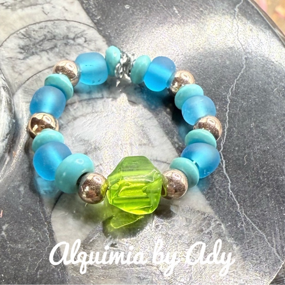 Gold turquoise gem ring